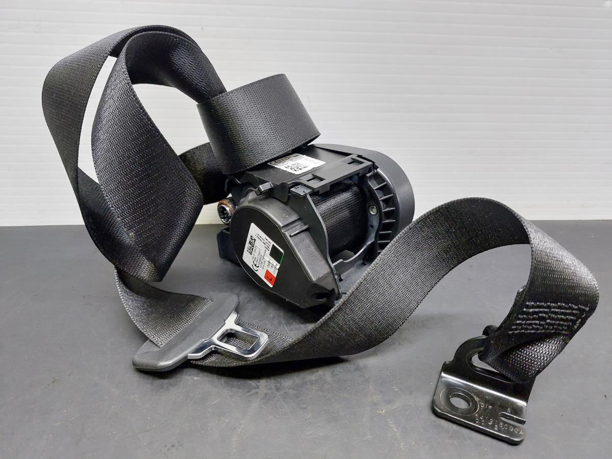 Left rear seatbelt pretensioner BMW 1 (F40)