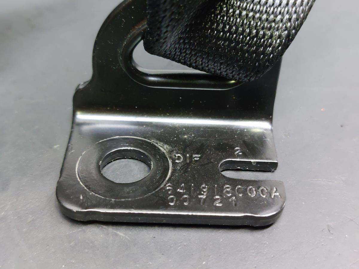 Left rear seatbelt pretensioner BMW 1 (F40) Imagem-2