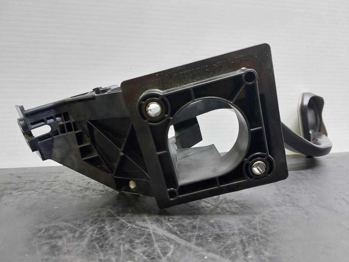 Pedal BMW 1 (F40) Imagem-4