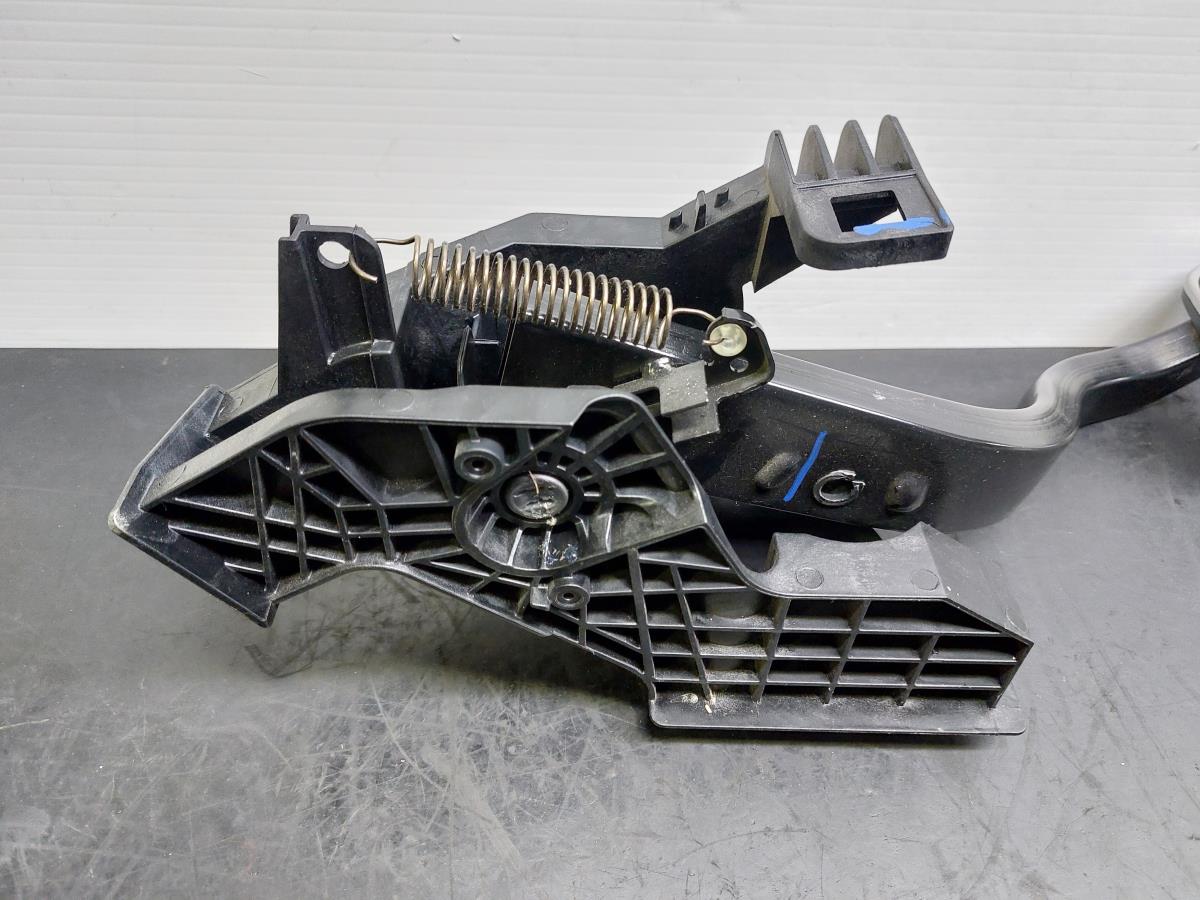 Pedal BMW 1 (F40) Imagem-3