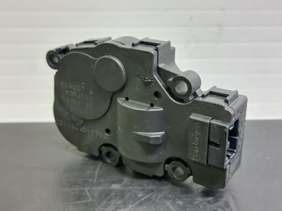 Moteur de volet de chauffage BMW 1 (F40)