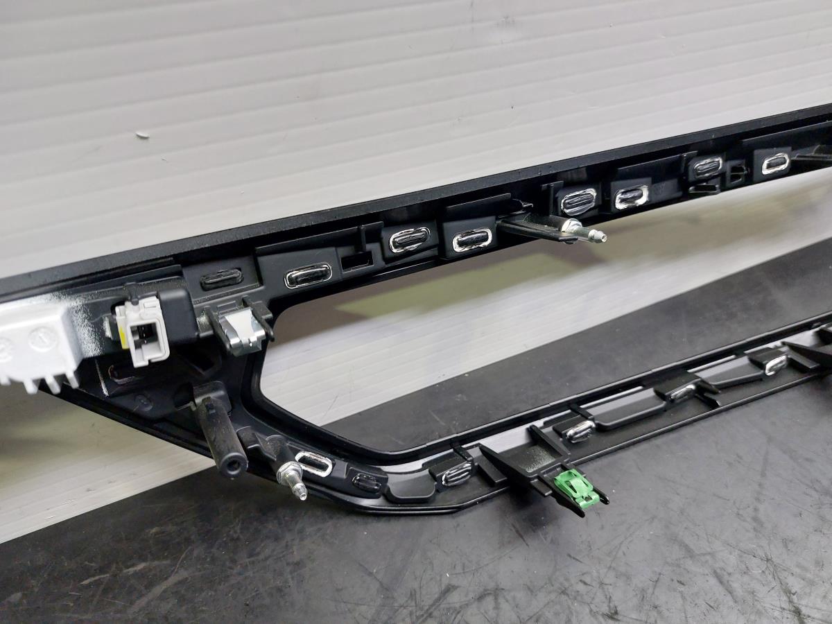 Moulure tableau de bord BMW 1 (F40) Imagem-7