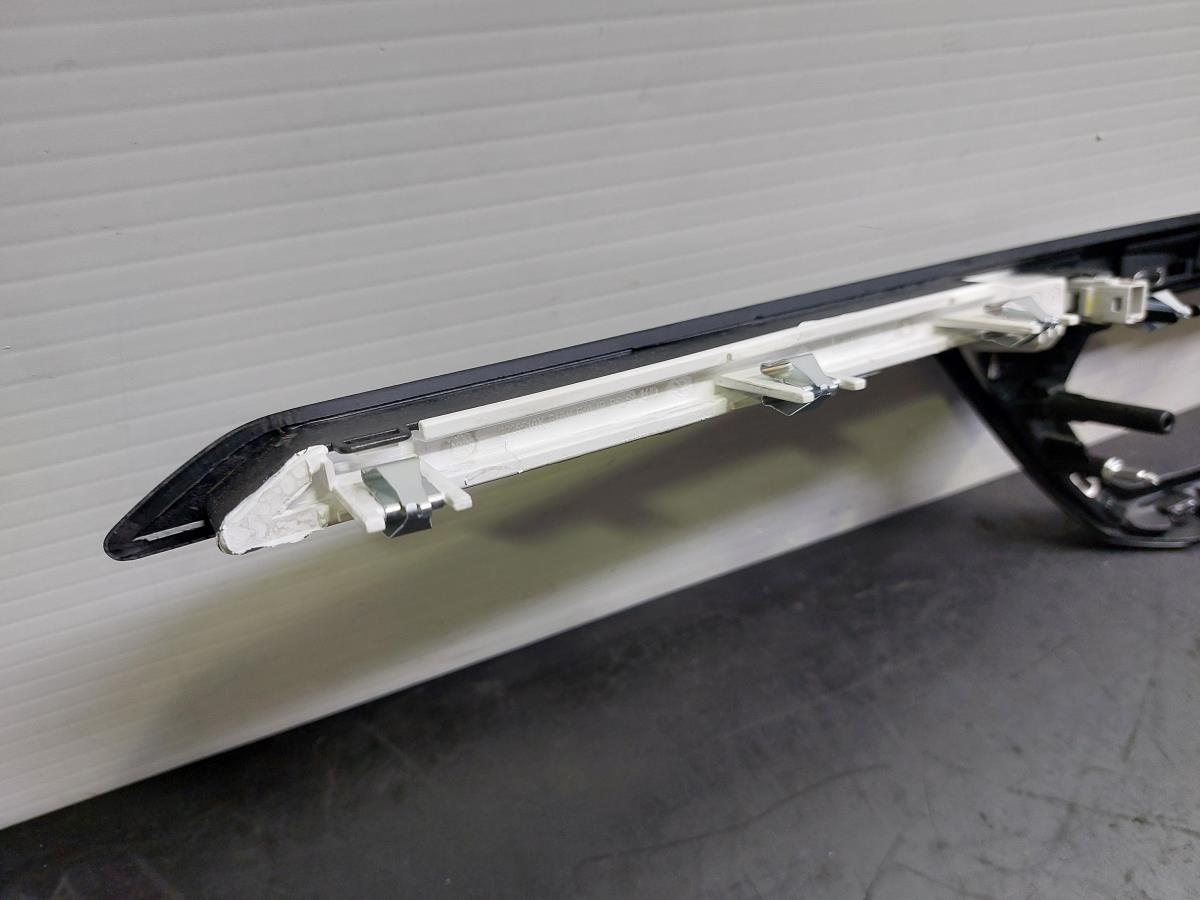 Moulure tableau de bord BMW 1 (F40) Imagem-6