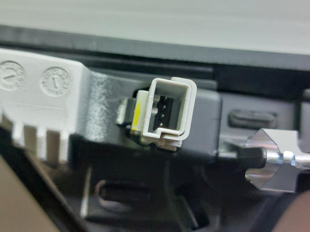 Moulure tableau de bord BMW 1 (F40) Imagem-9