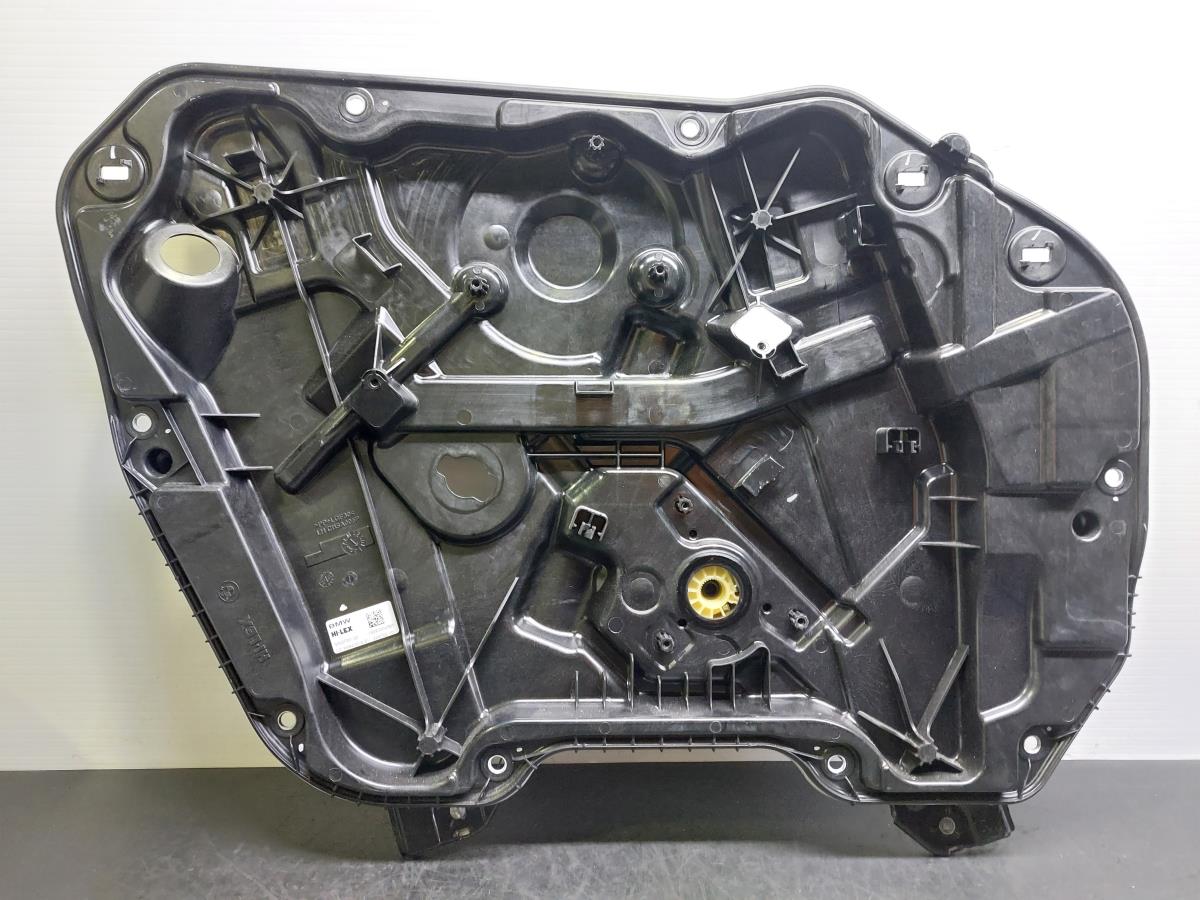 Alzavetro anteriore sinistro BMW 1 (F40)