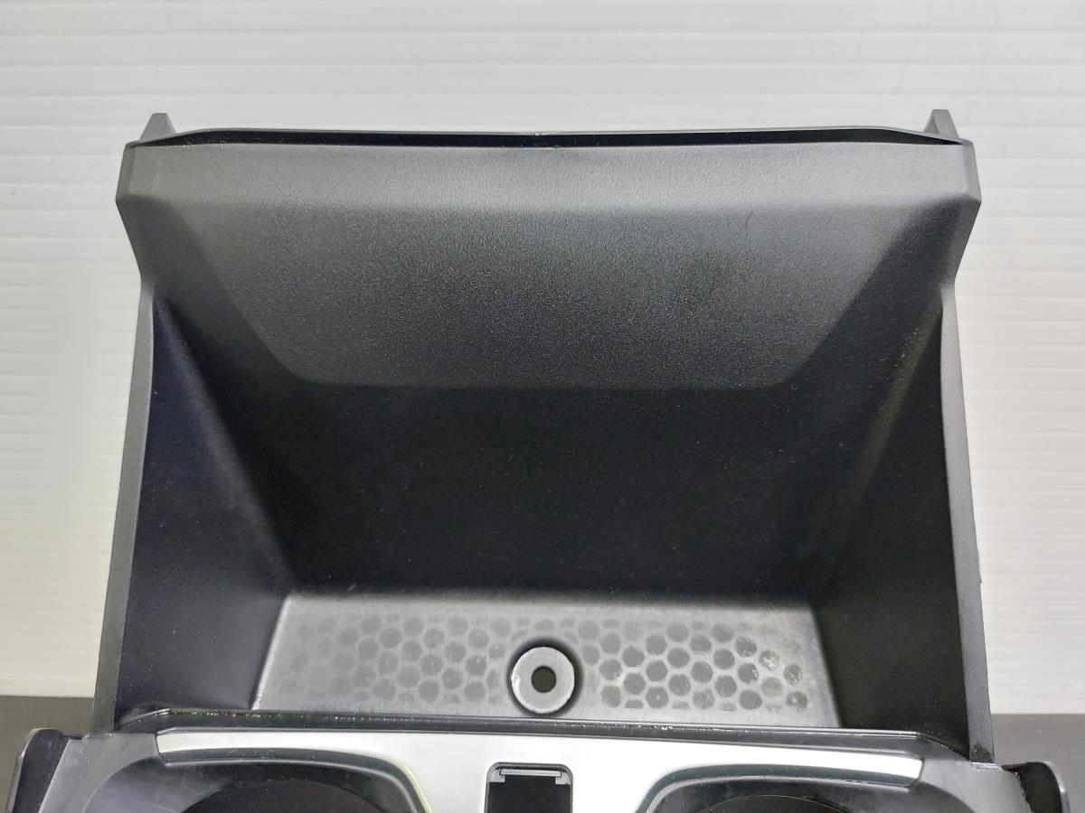 Portabicchieri BMW 1 (F40) Imagem-1