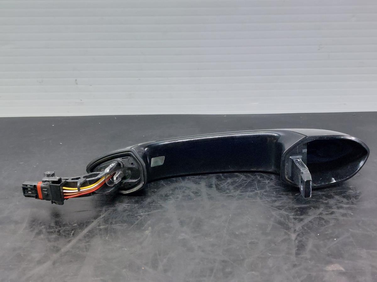 Left front door handle BMW 1 (F40) Imagem-5
