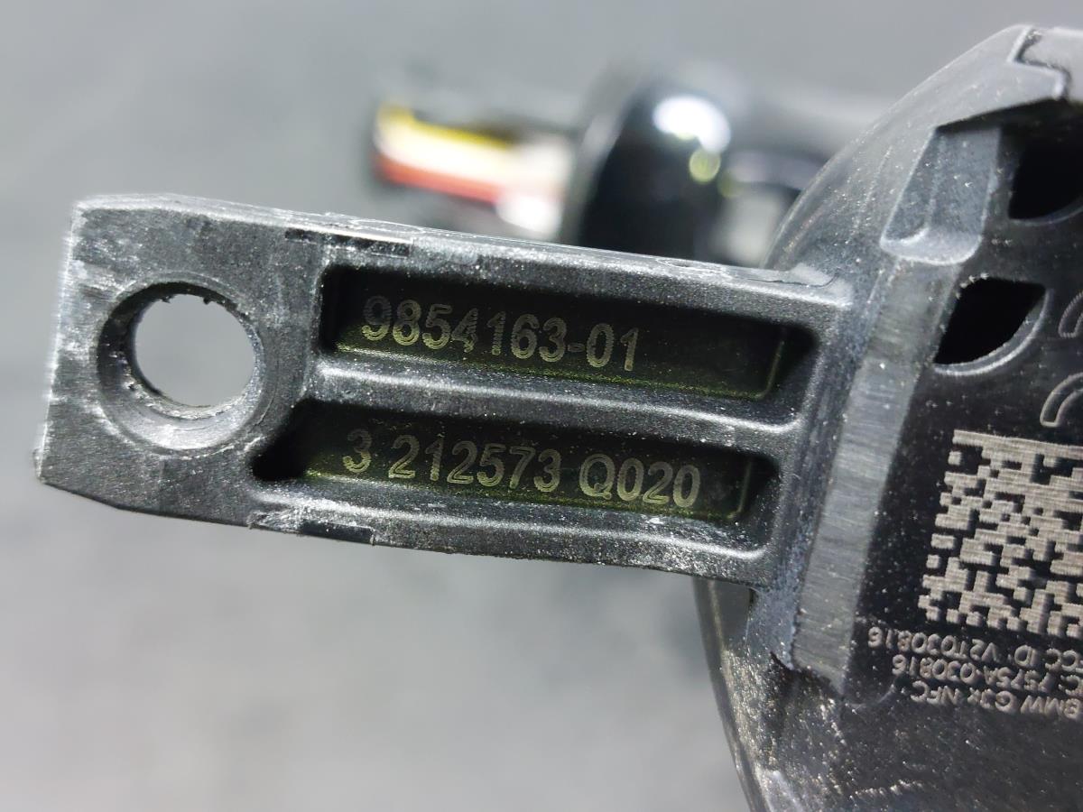 Left front door handle BMW 1 (F40) Imagem-9
