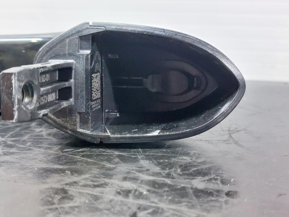 Left front door handle BMW 1 (F40) Imagem-8