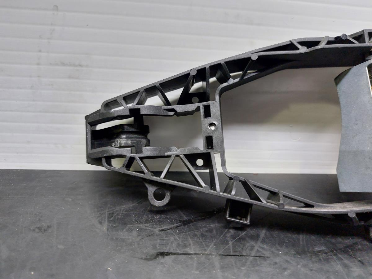 Soporte Manija puerta Delantera Derecha BMW 1 (F40) Imagem-5