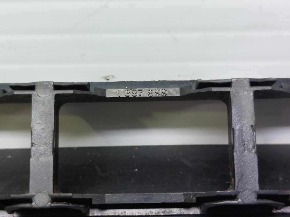 Panneau revêtement console centrale / radio BMW 3 (E36) Imagem-2