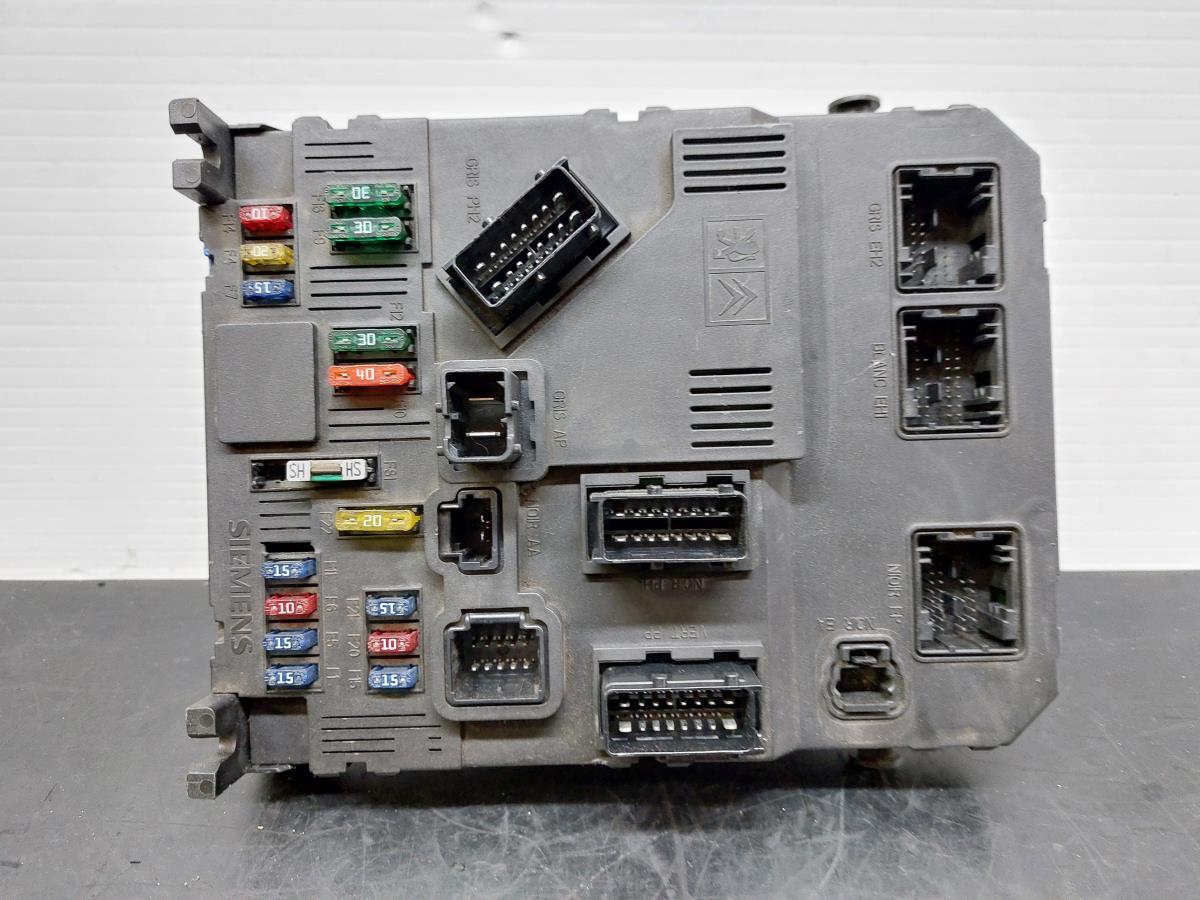 Fuse box / SAM / BSI CITROËN C3 I (FC_) Imagem-0