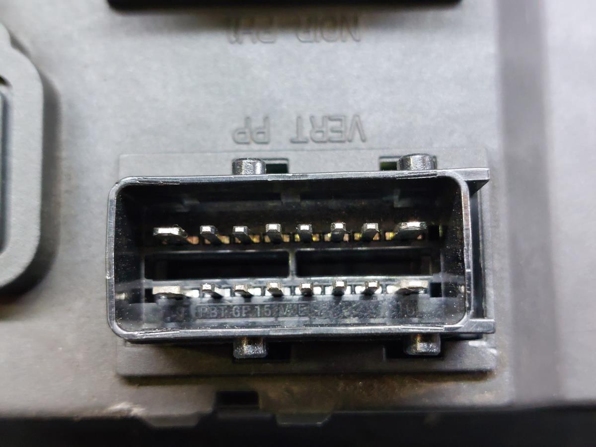 Fuse box / SAM / BSI CITROËN C3 I (FC_) Imagem-5