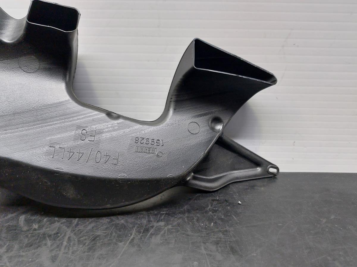 Pièce en plastique générique BMW 1 (F40) Imagem-6