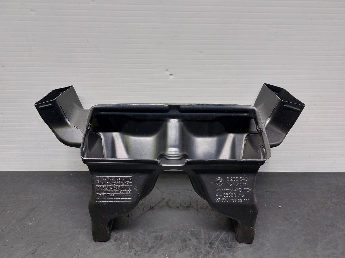 Plastica generica BMW 1 (F40) Imagem-2