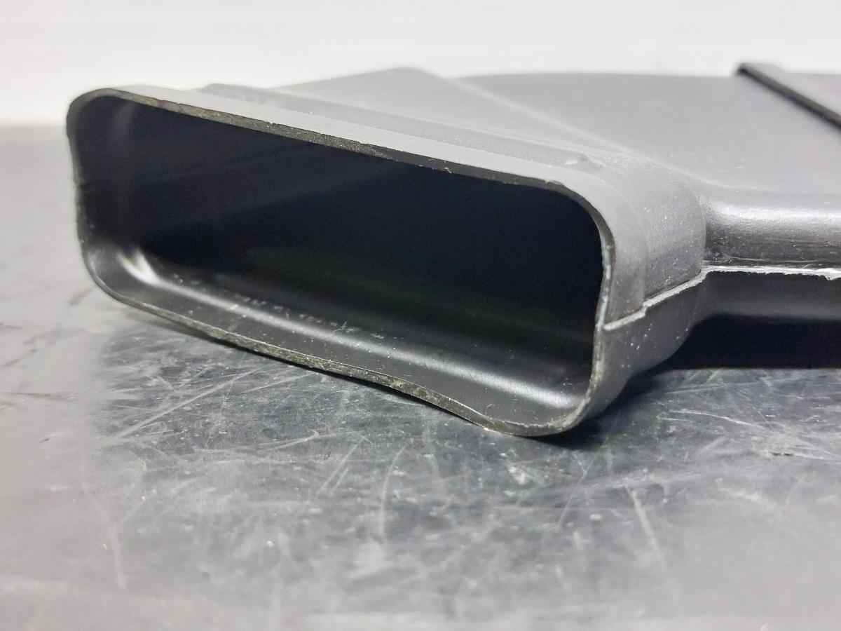 Plastica generica BMW 1 (F40) Imagem-4