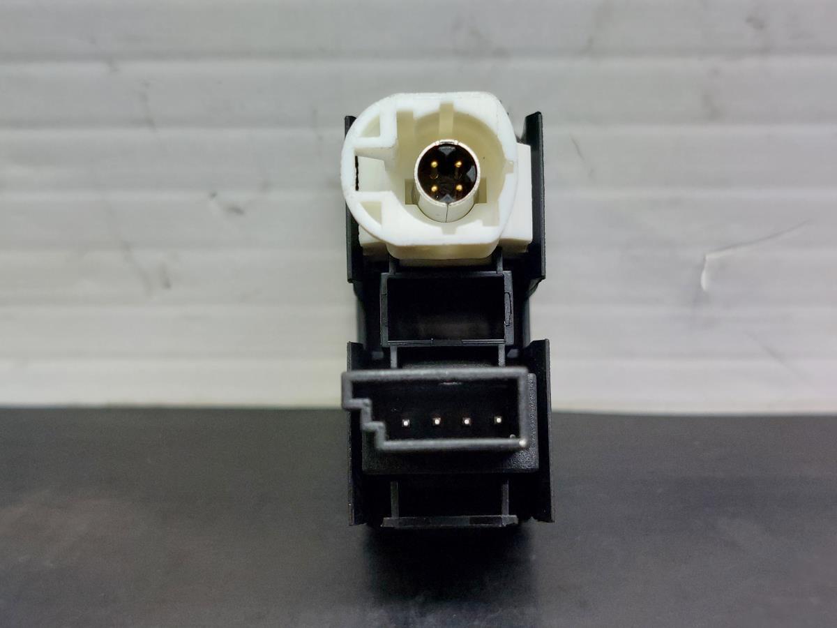 Módulo USB / AUX / IPOD BMW 4 Gran Coupe (F36) Imagem-2