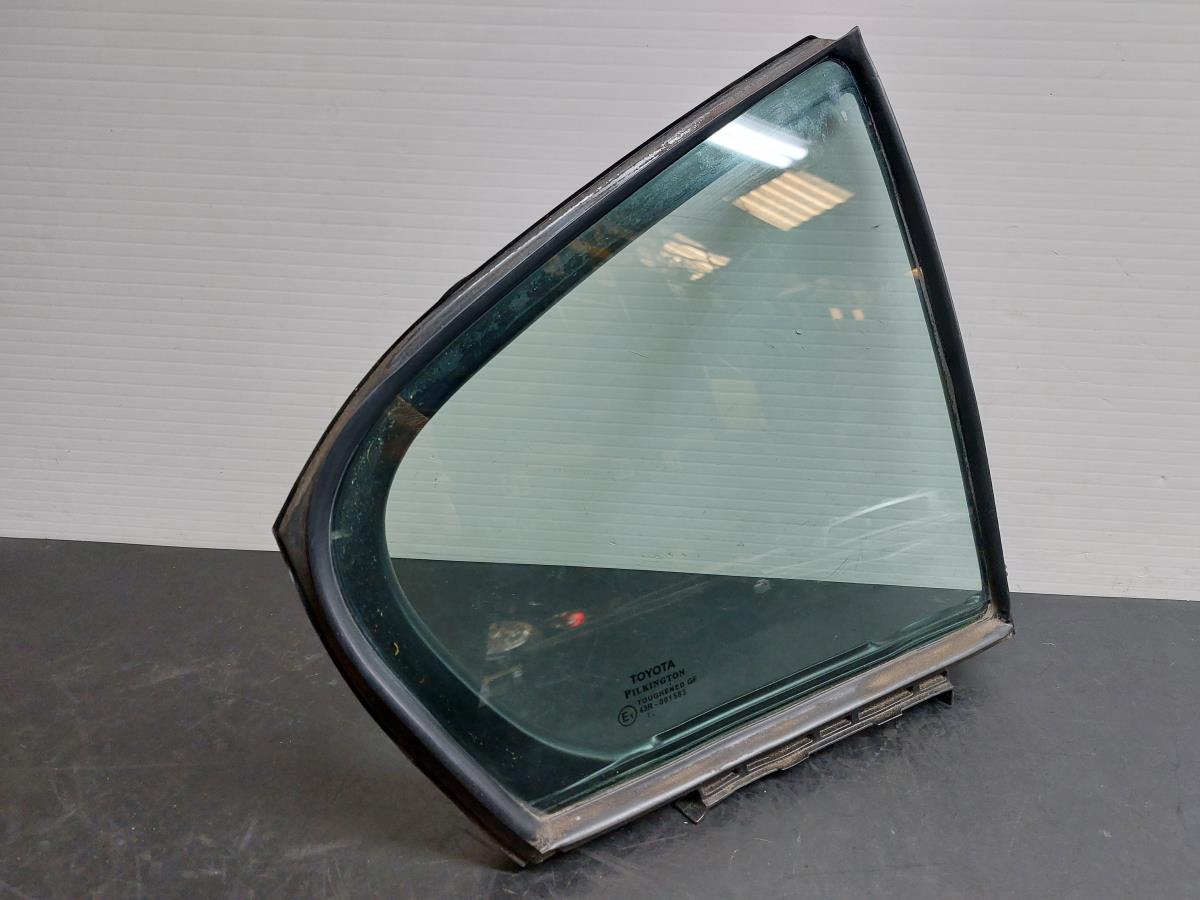 Right rear quarter glass TOYOTA Avensis Sedan (_T27_)