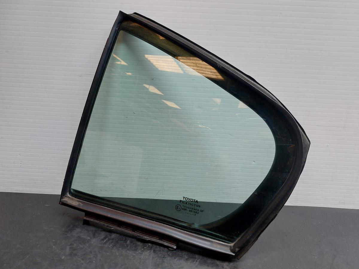 Left rear quarter glass TOYOTA Avensis Sedan (_T27_)