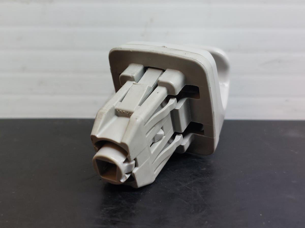 Left sun visor holder TOYOTA Avensis Sedan (_T27_) Imagem-2