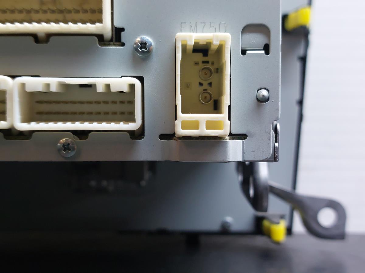 Rádio / auto-rádio TOYOTA Avensis Sedan (_T27_) Imagem-9