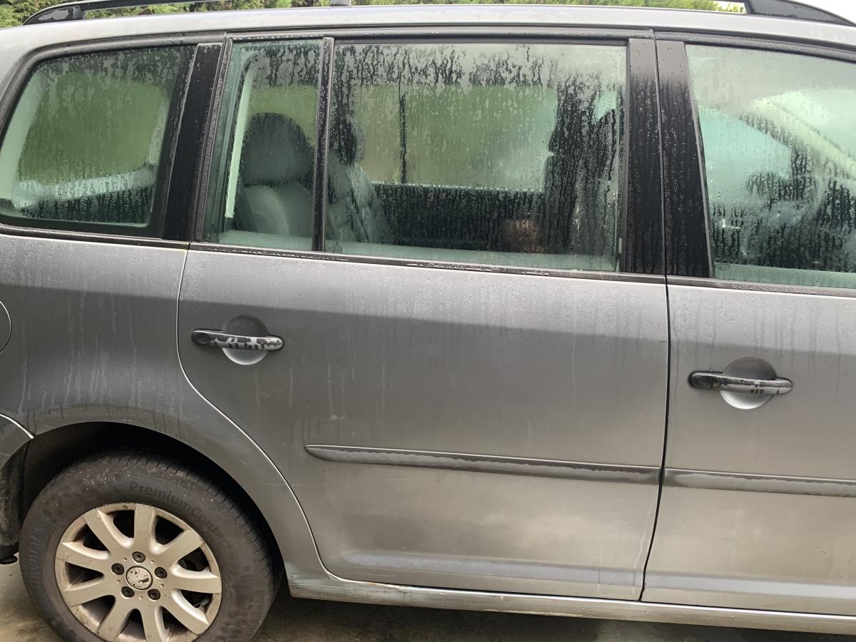 Porta trás direita VOLKSWAGEN Touran (1T)
