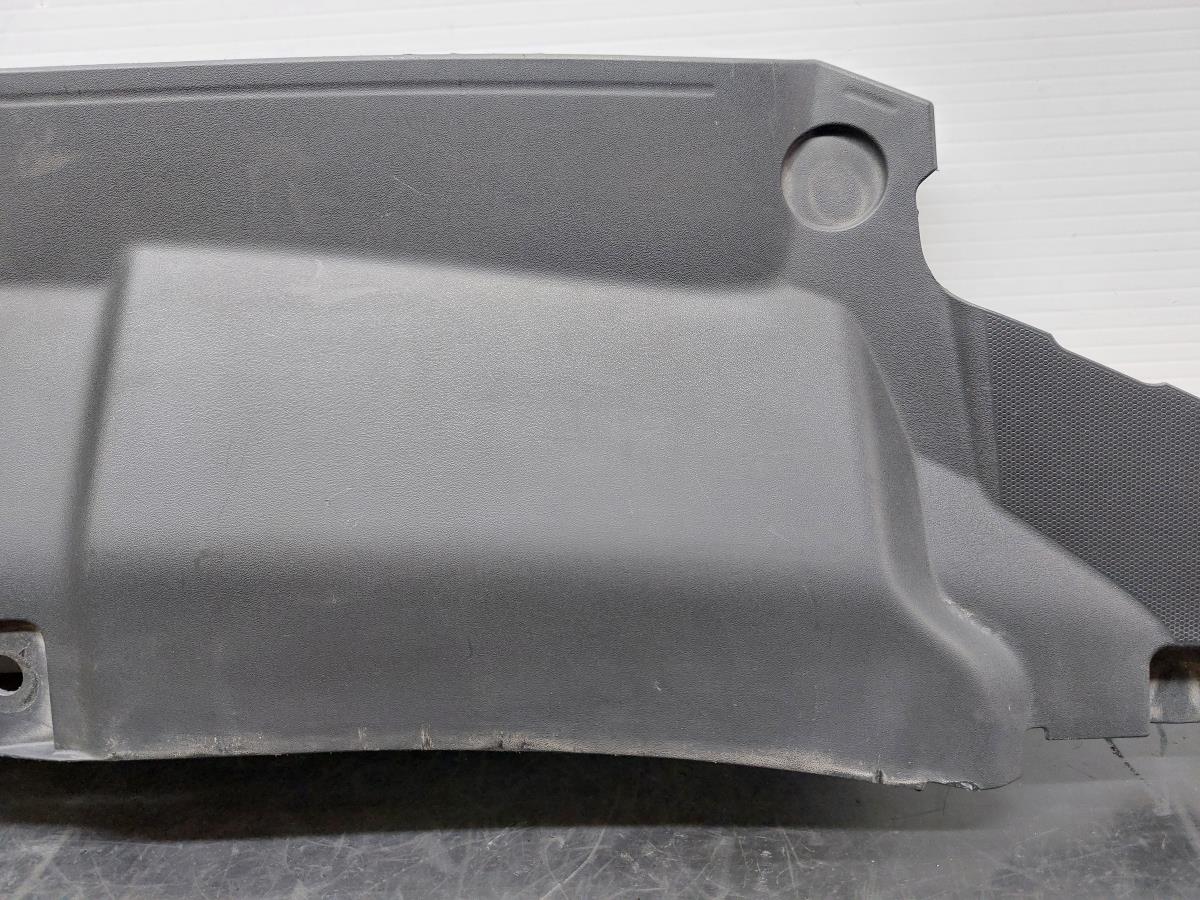 Plástico genérico AUDI A6 Avant (4G5, 4GD, C7) Imagem-3