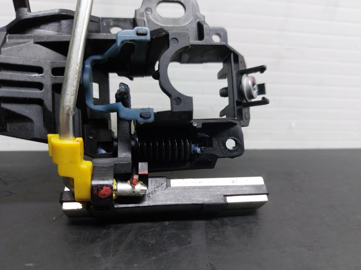 Supporto maniglia porta anteriore sinistra TOYOTA Avensis Sedan (_T27_) Imagem-2