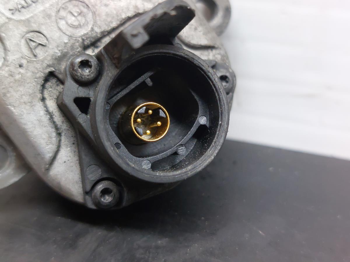 Câmera frontal BMW 4 Gran Coupe (F36) Imagem-3