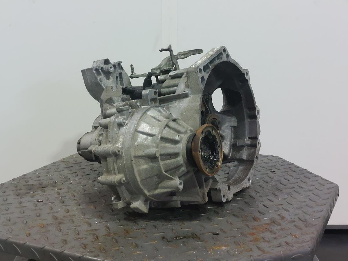 Caixa de velocidades manual VOLKSWAGEN Touran (1T) Imagem-1