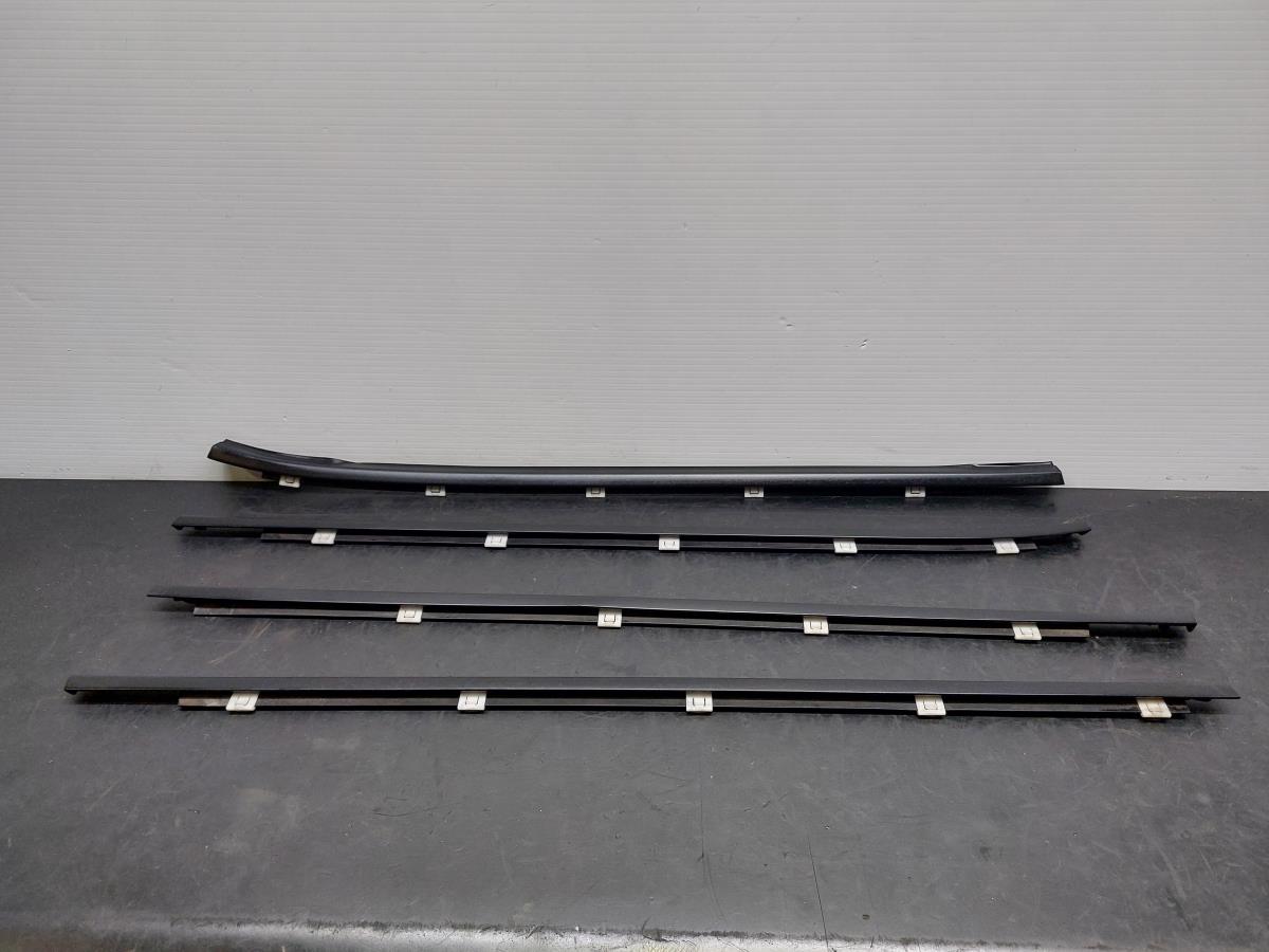 Juego de molduras KIA Ceed SW (ED)