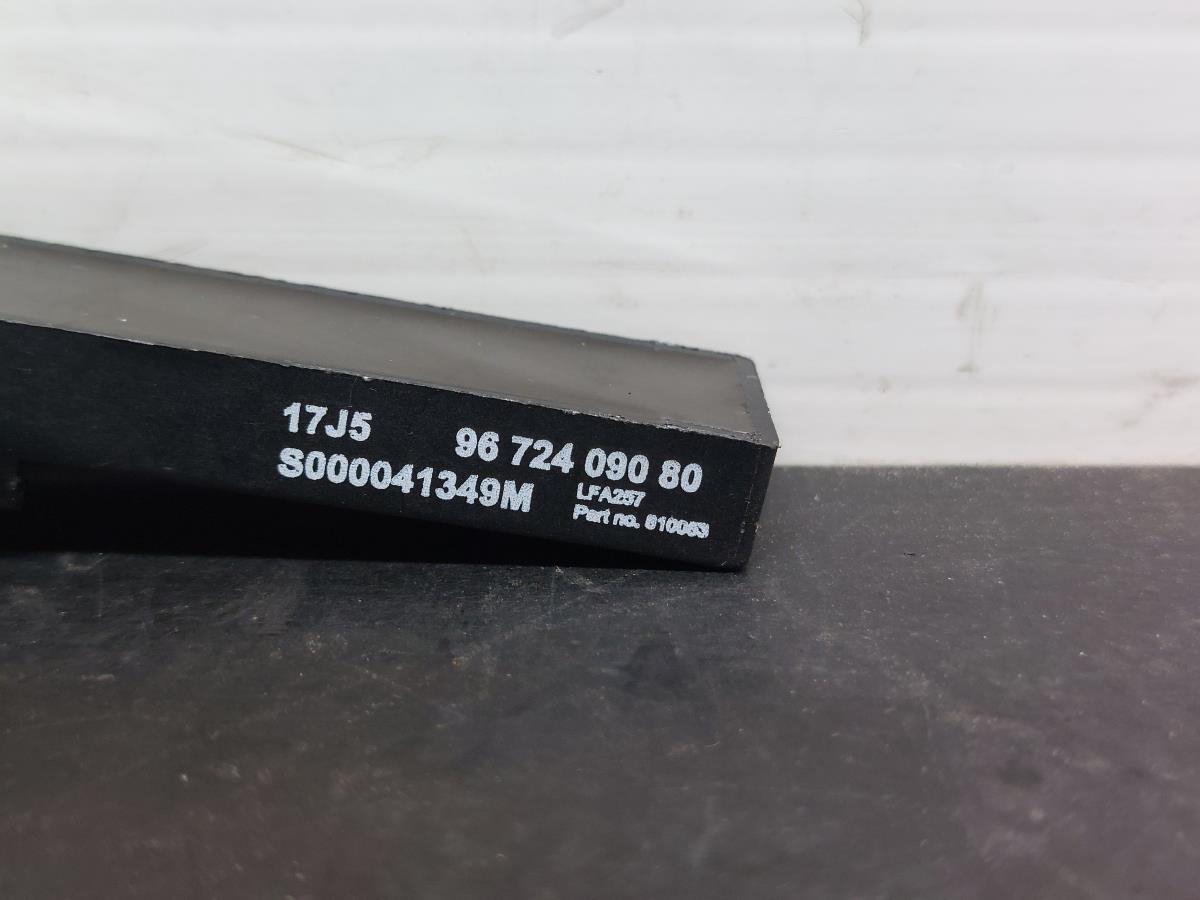 Antenne PEUGEOT 308 SW II Imagem-2