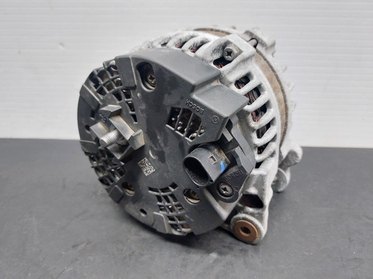 Alternador AUDI A4 Avant (8K5, B8) Imagem-1
