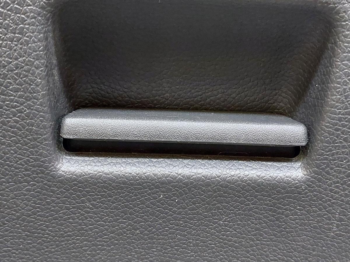 Boîte à gants VOLKSWAGEN Golf VI (5K1) Imagem-2