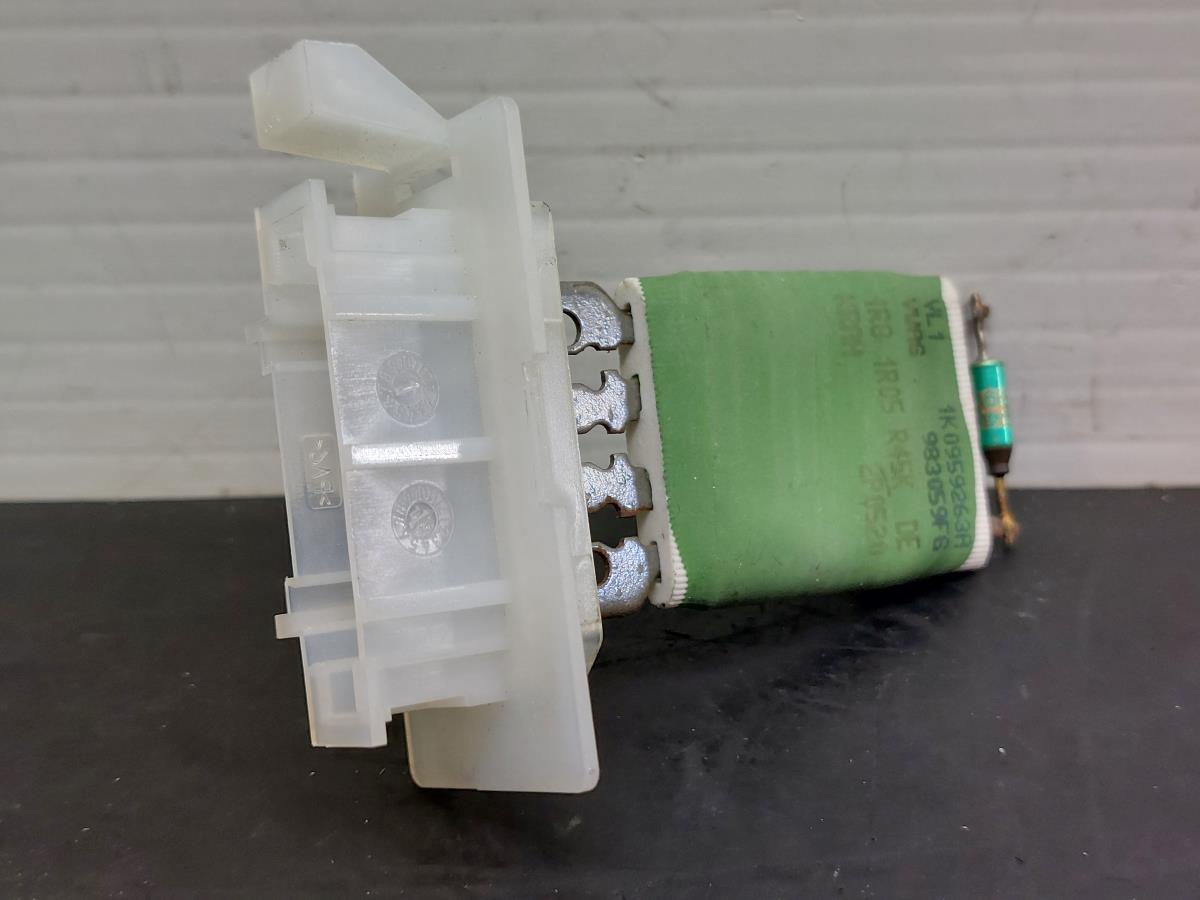 Resistência do ventilador / ventoínha VOLKSWAGEN Golf VI (5K1)