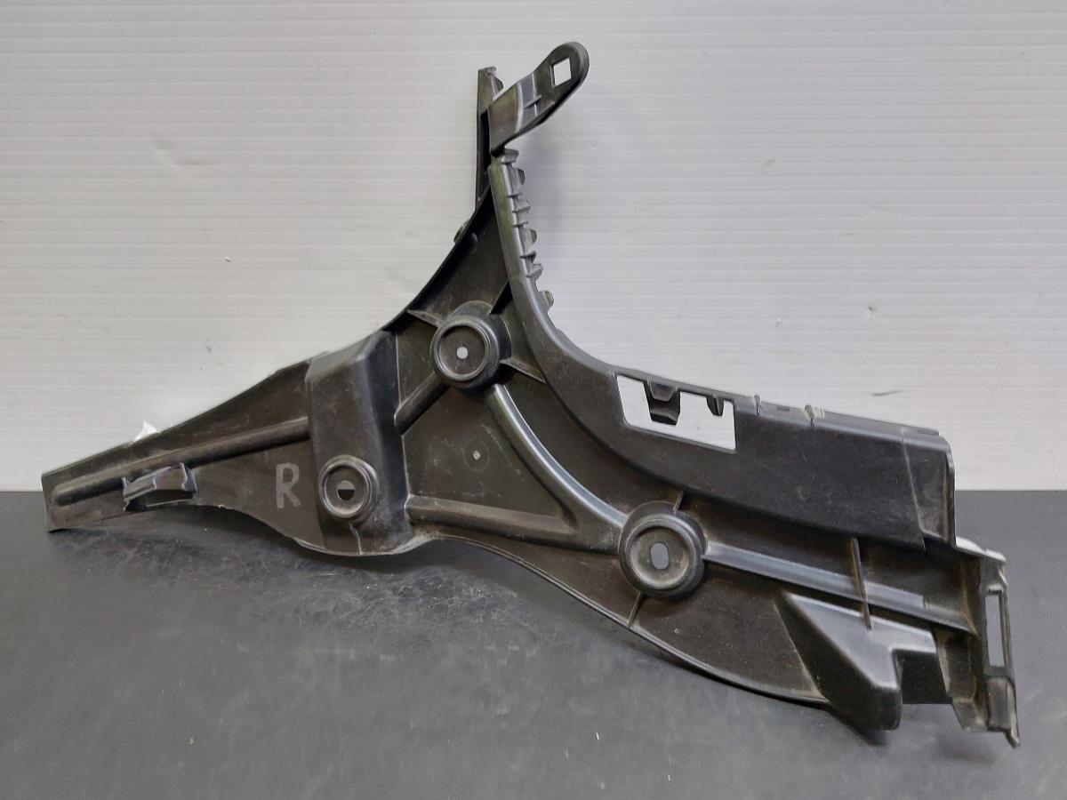 Guide pare-chocs arrière Droite AUDI A3 Sportback (8VA, 8VF)