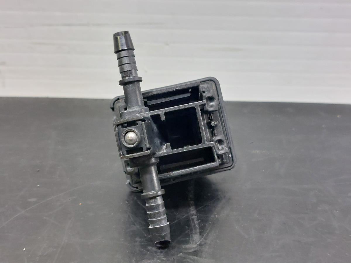 Esguicho MERCEDES-BENZ Classe E Coupé (C207) Imagem-4