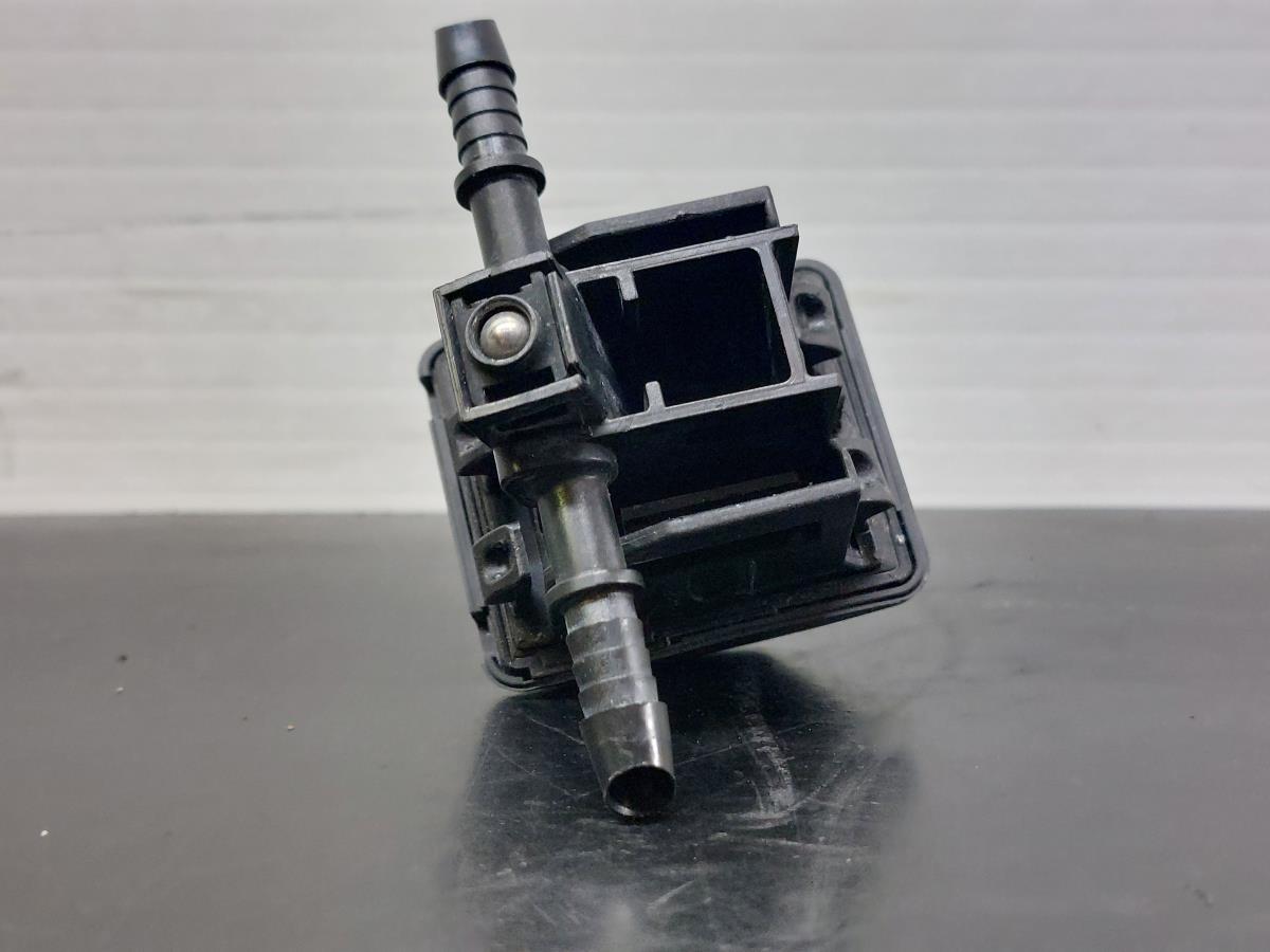 Esguicho MERCEDES-BENZ Classe E Coupé (C207) Imagem-3