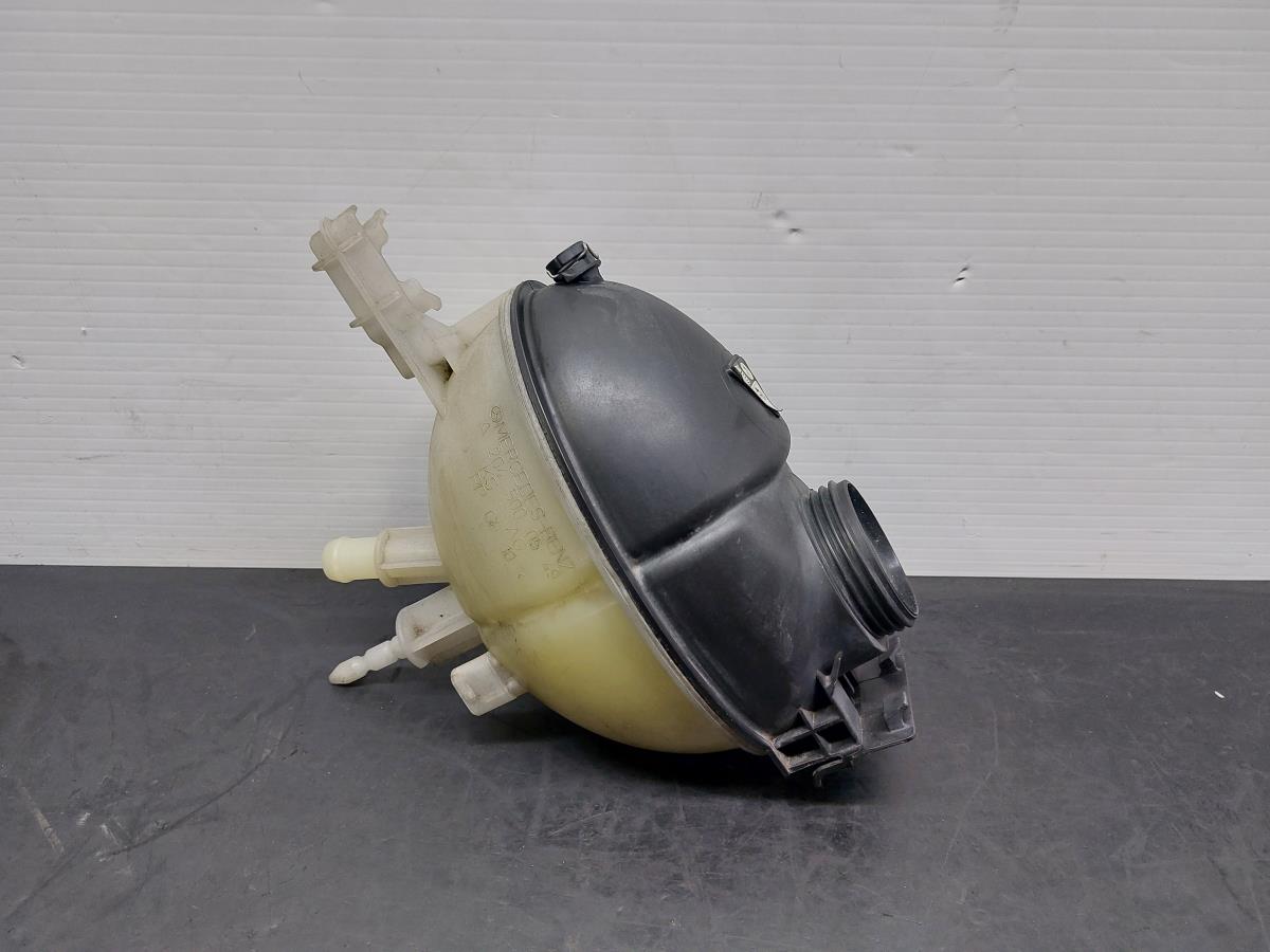 Coolant reservoir MERCEDES-BENZ Classe C (W204) Imagem-0