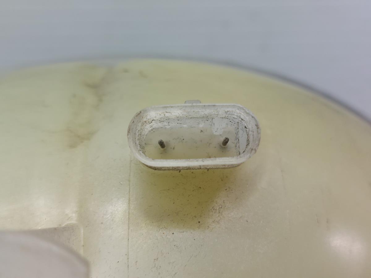 Coolant reservoir MERCEDES-BENZ Classe C (W204) Imagem-8