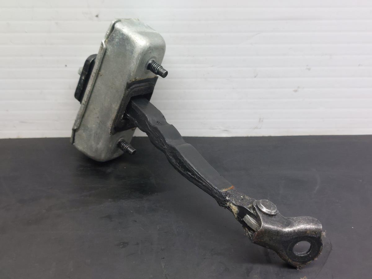 Limitatore porta anteriore sinistro TOYOTA Avensis Sedan (_T27_)
