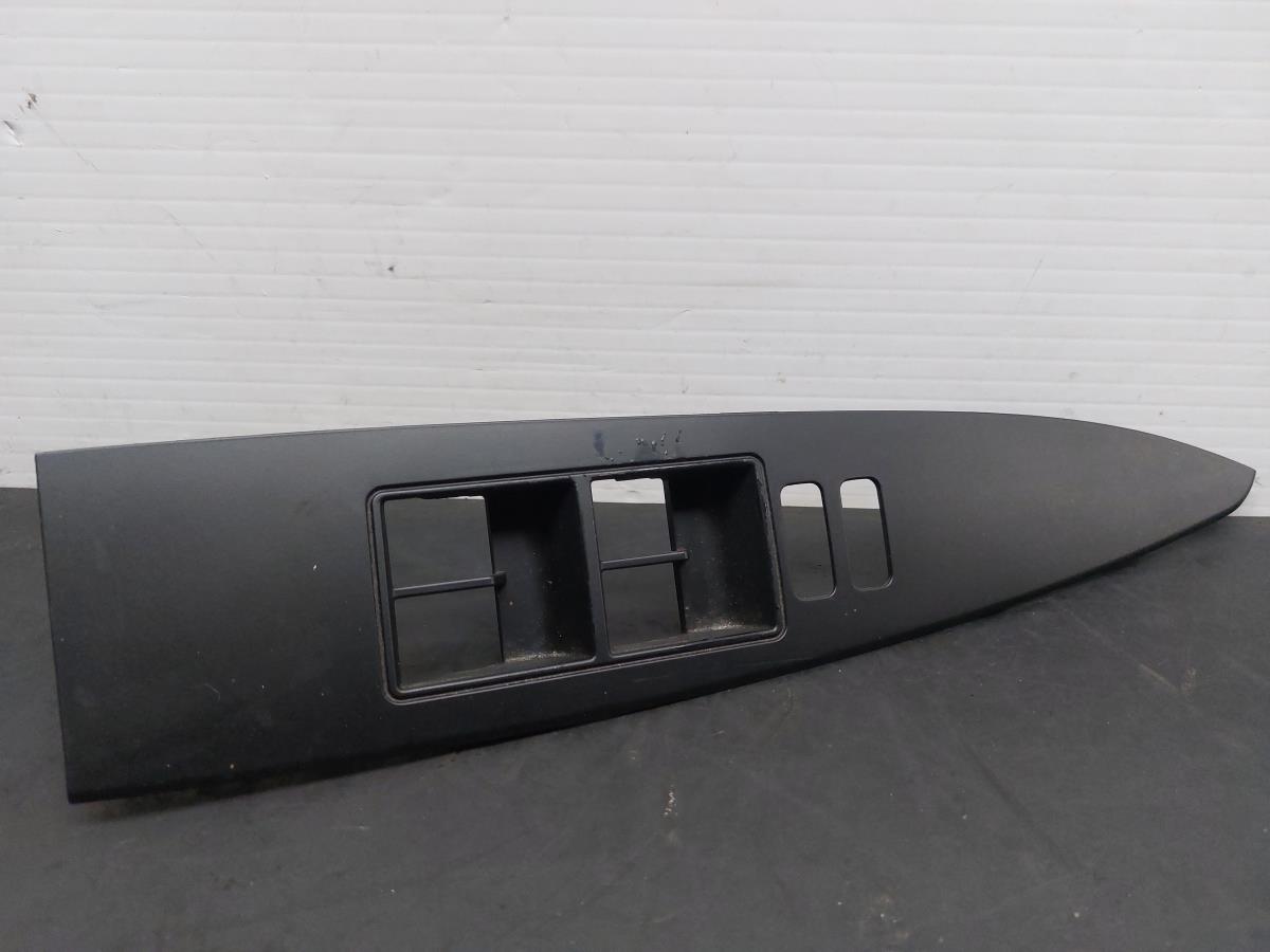 Modanatura porta anteriore sinistra TOYOTA Avensis Sedan (_T27_)