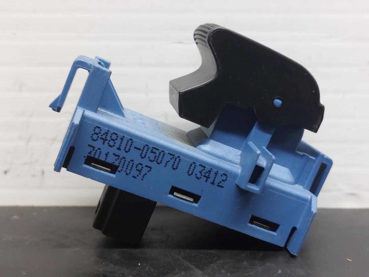 Right Front window control TOYOTA Avensis Sedan (_T27_) Imagem-2