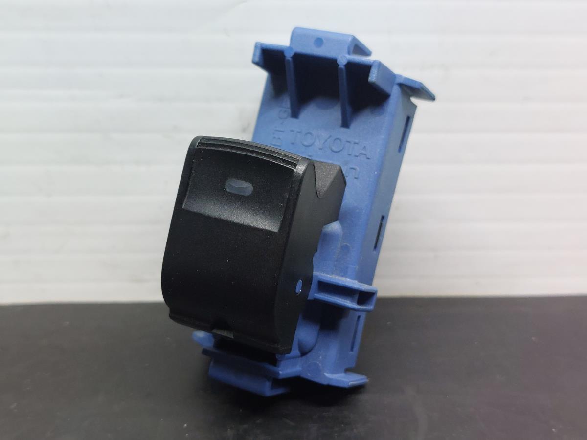 Comando / interruttore alzacristallo anteriore destro TOYOTA Avensis Sedan (_T27_)