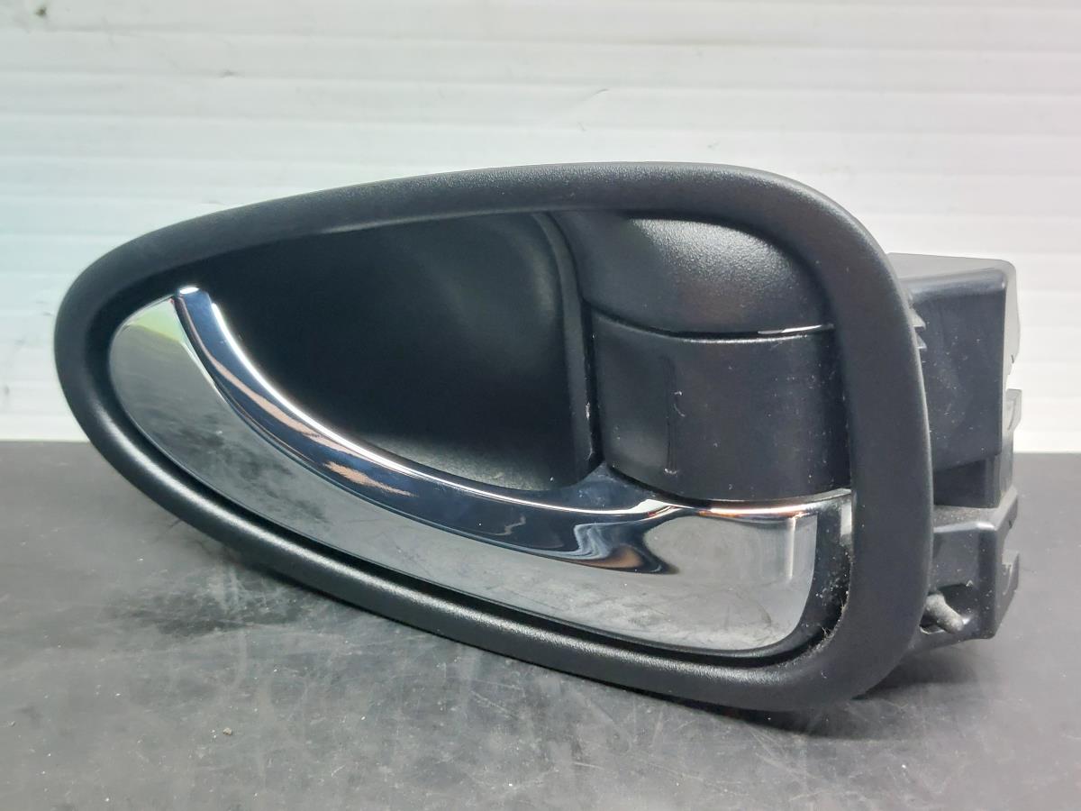 Right front interior door handle TOYOTA Avensis Sedan (_T27_) Imagem-1