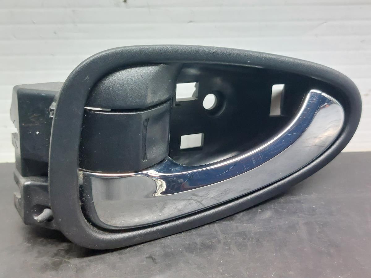 Poignée intérieure porte avant gauche TOYOTA Avensis Sedan (_T27_) Imagem-1