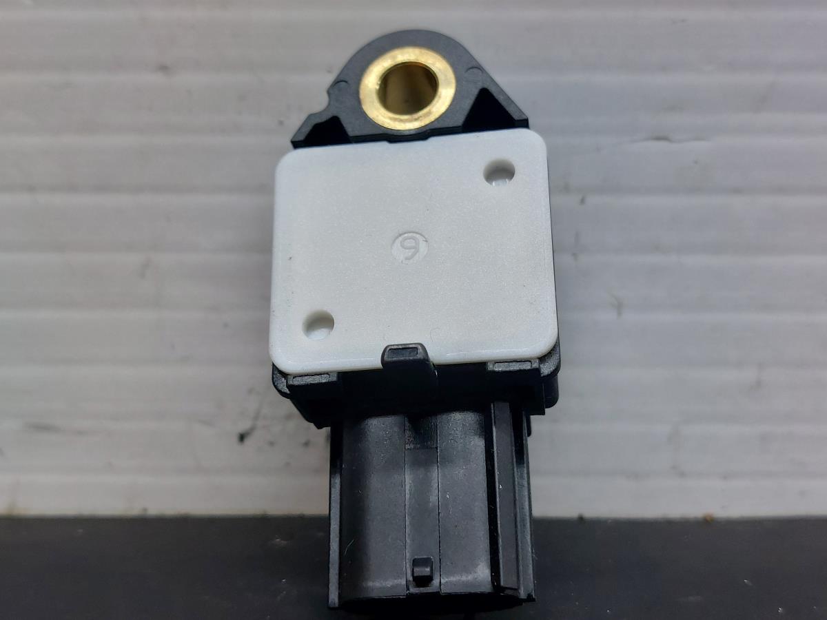 Right front airbag sensor TOYOTA Avensis Sedan (_T27_) Imagem-1