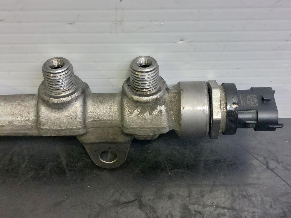 Rampe d'injection OPEL Corsa D Imagem-2