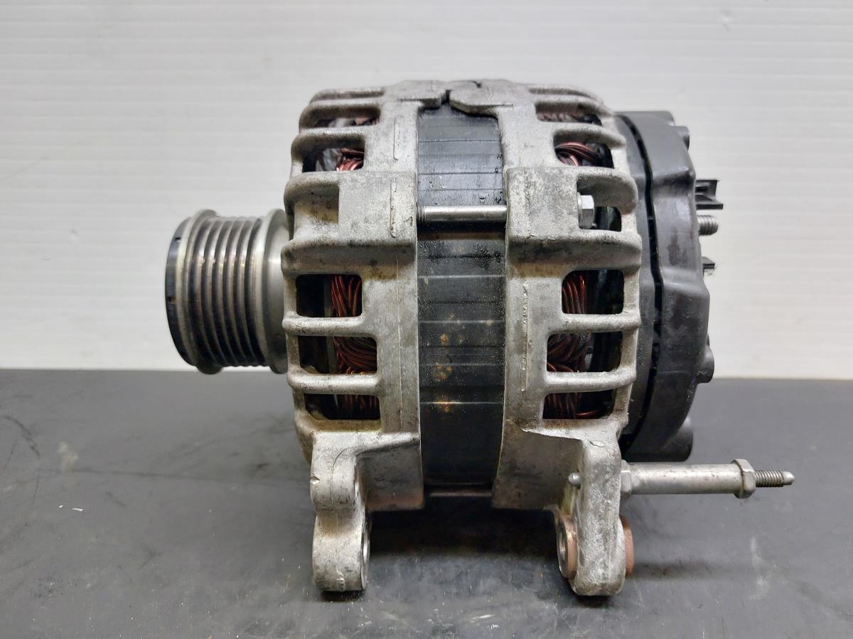 Alternador SEAT Ibiza IV (6J5, 6P1) Imagem-1