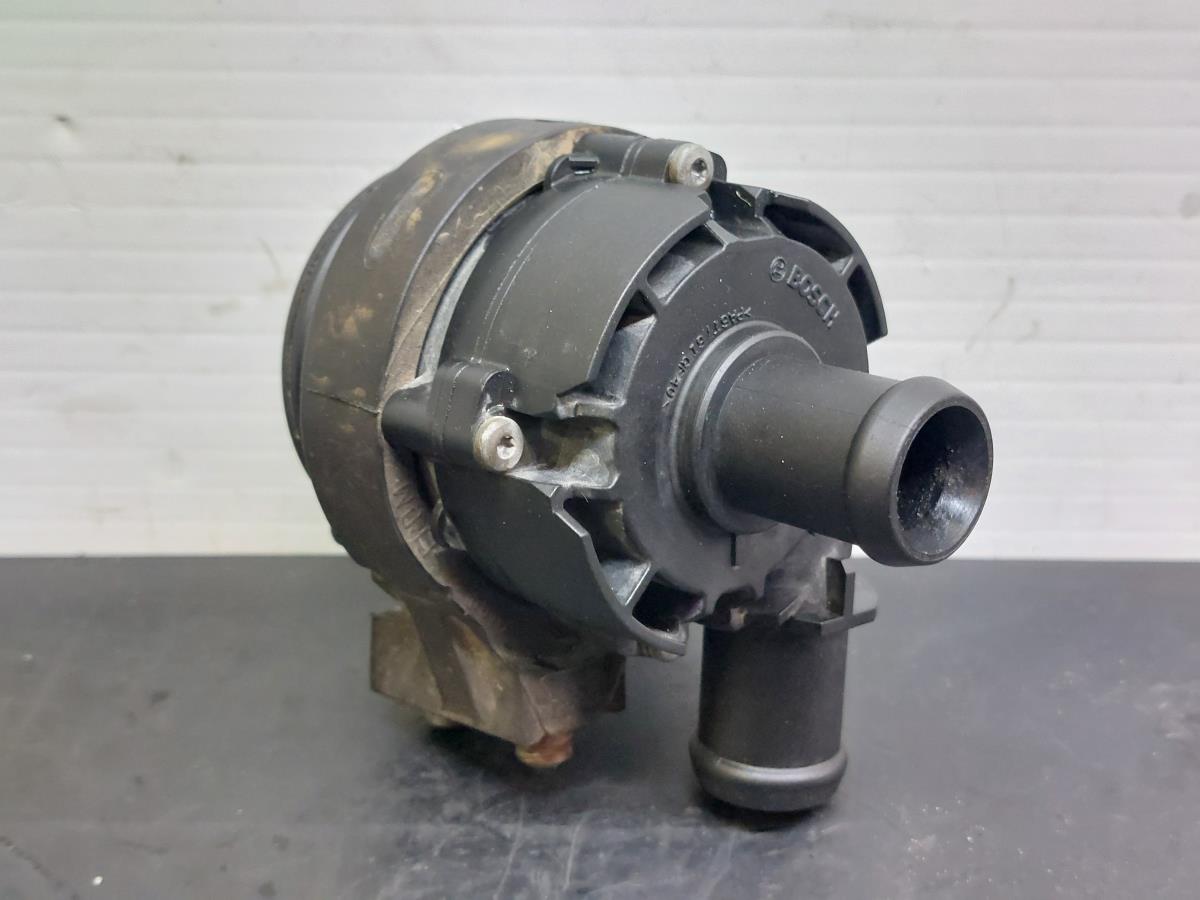 Pompe à eau SEAT Ibiza IV (6J5, 6P1)